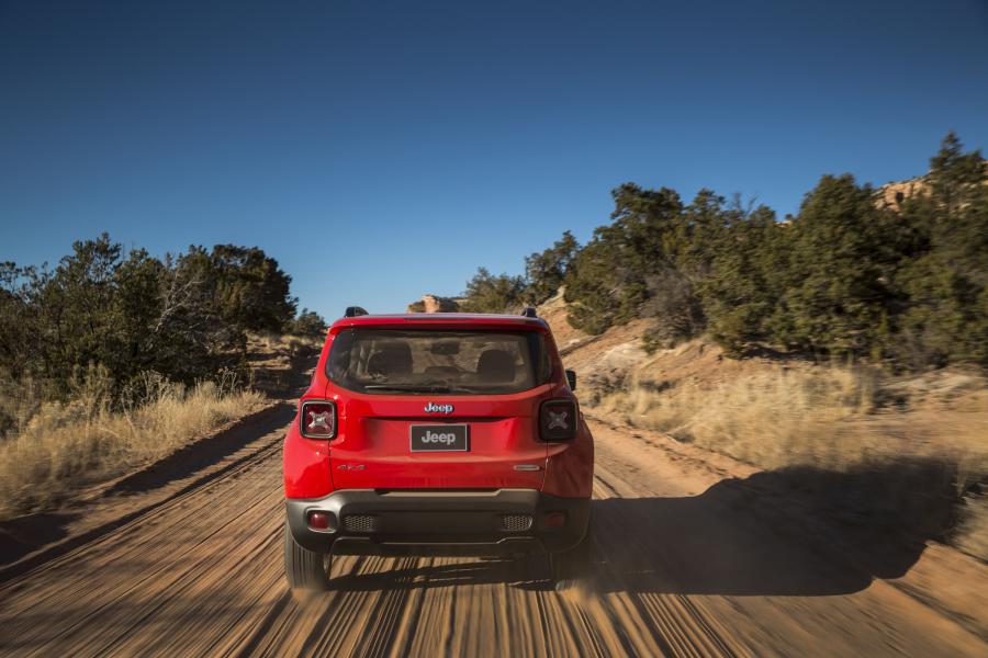  Jeep Renegade 2014 года  (фото 31 из 51)